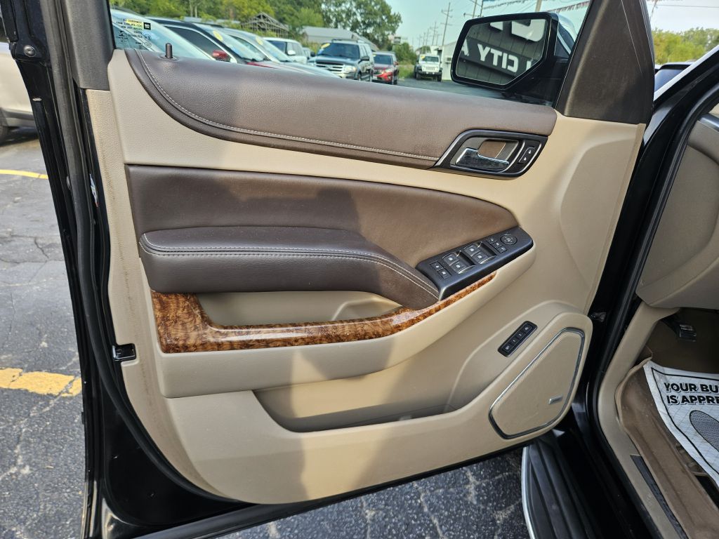 2015 Chevrolet Suburban LTZ photo 19