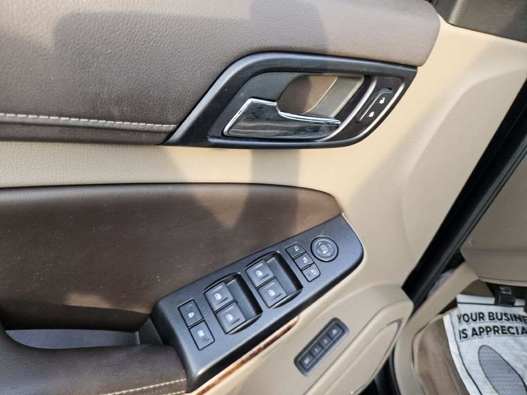 2015 Chevrolet Suburban LTZ photo 20