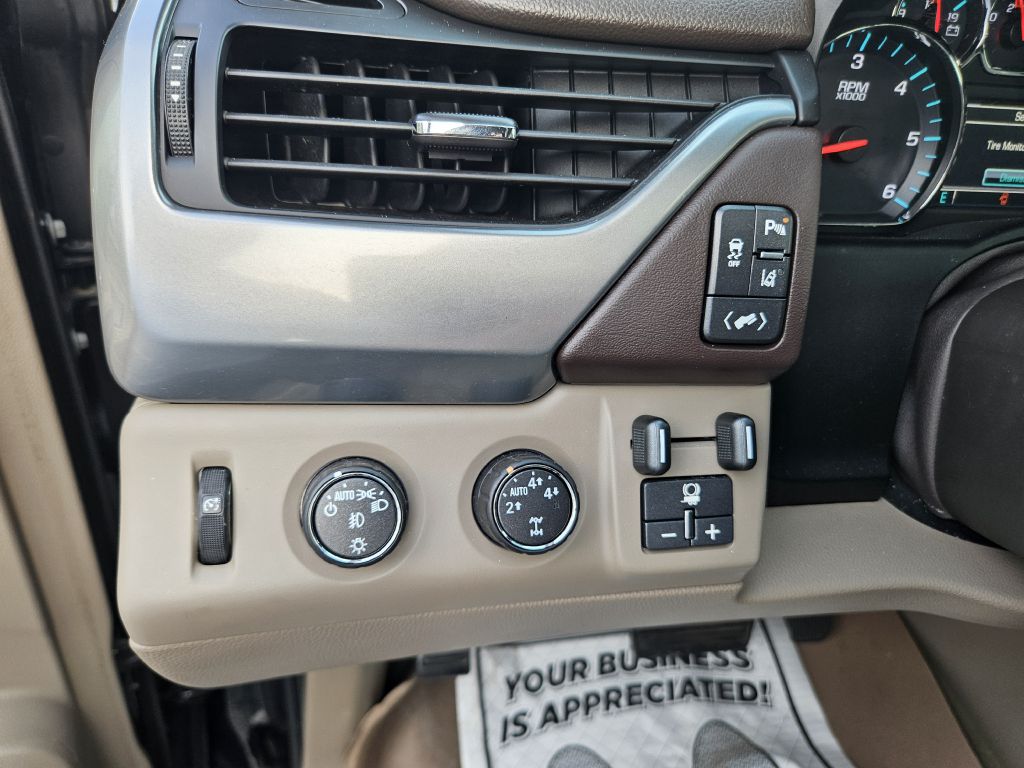 2015 Chevrolet Suburban LTZ photo 25