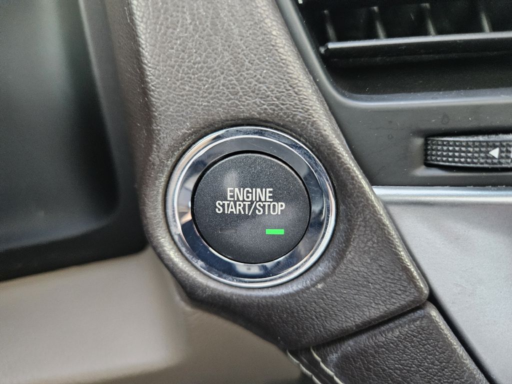 2015 Chevrolet Suburban LTZ photo 31