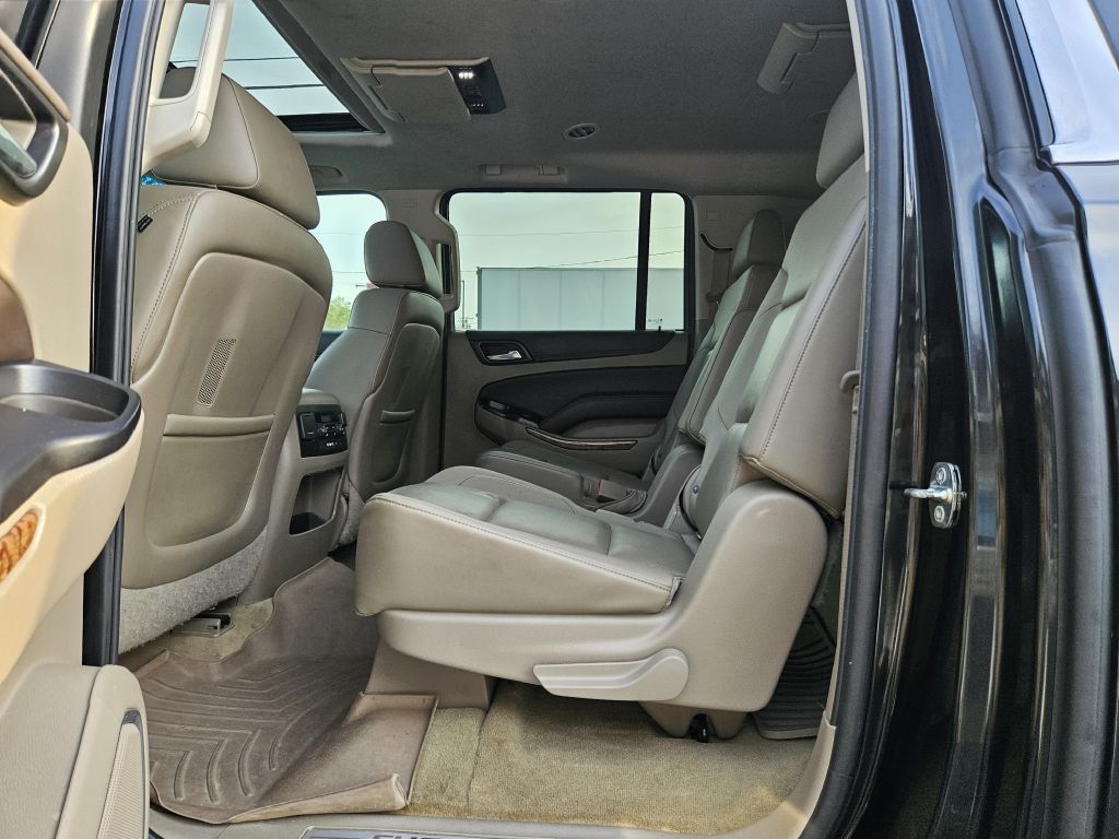 2015 Chevrolet Suburban LTZ photo 42