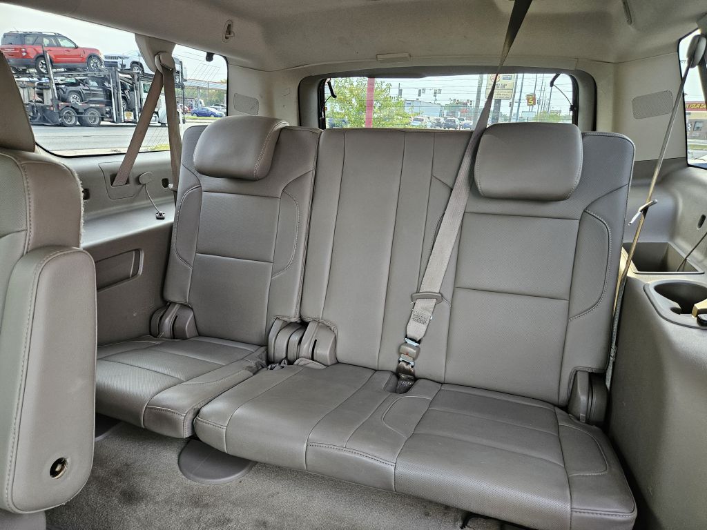 2015 Chevrolet Suburban LTZ photo 45