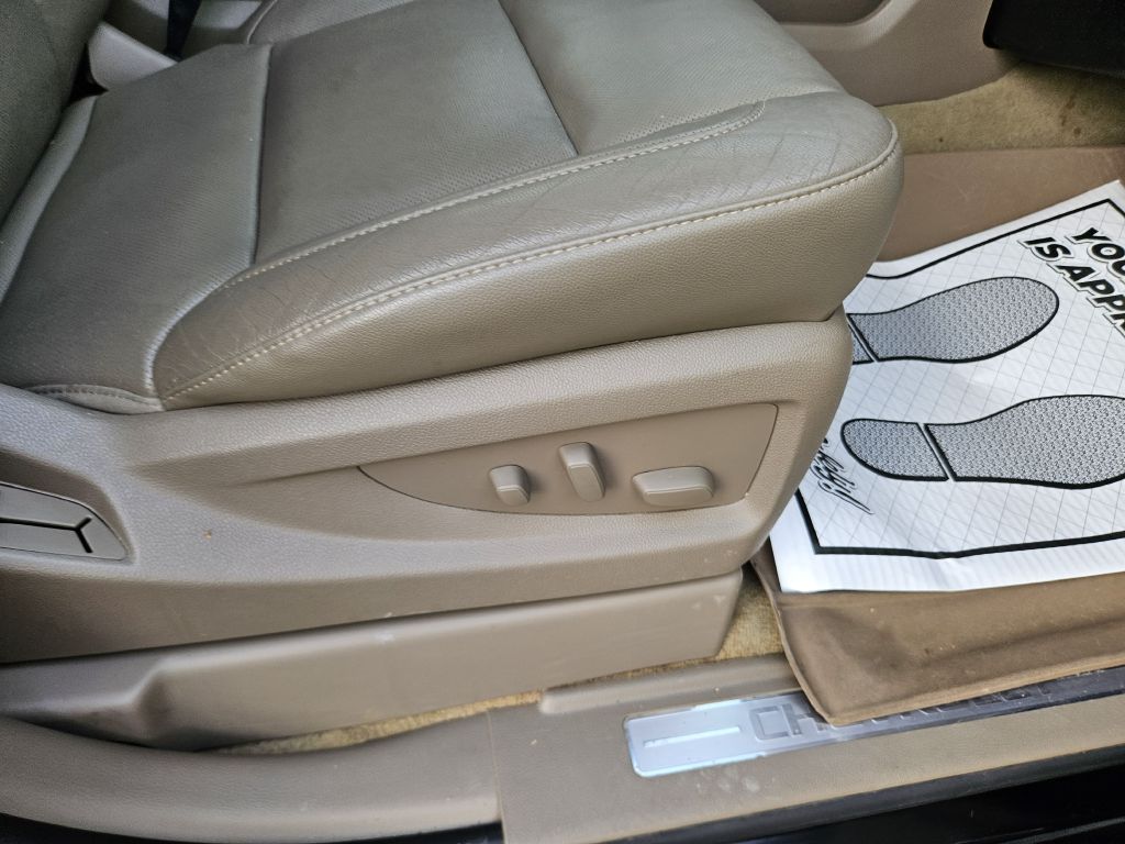 2015 Chevrolet Suburban LTZ photo 51