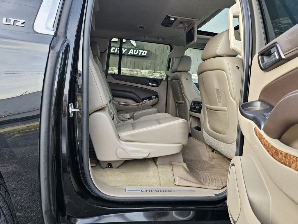 2015 Chevrolet Suburban LTZ photo 57