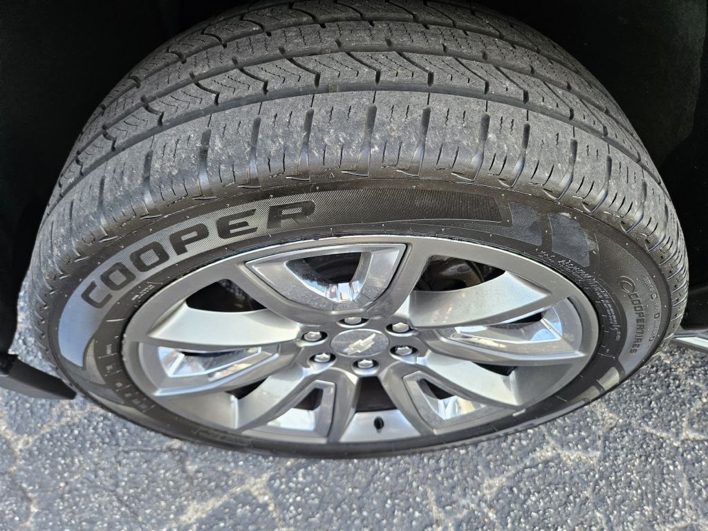 2015 Chevrolet Suburban LTZ photo 59