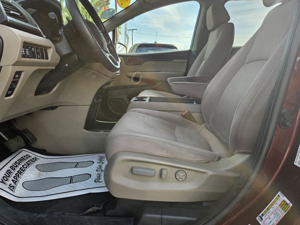 2019 Honda Odyssey EX photo 24