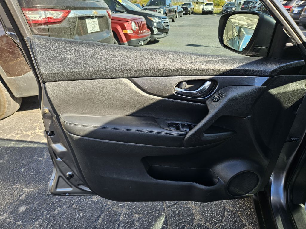 2020 Nissan Rogue SV - Photo 19