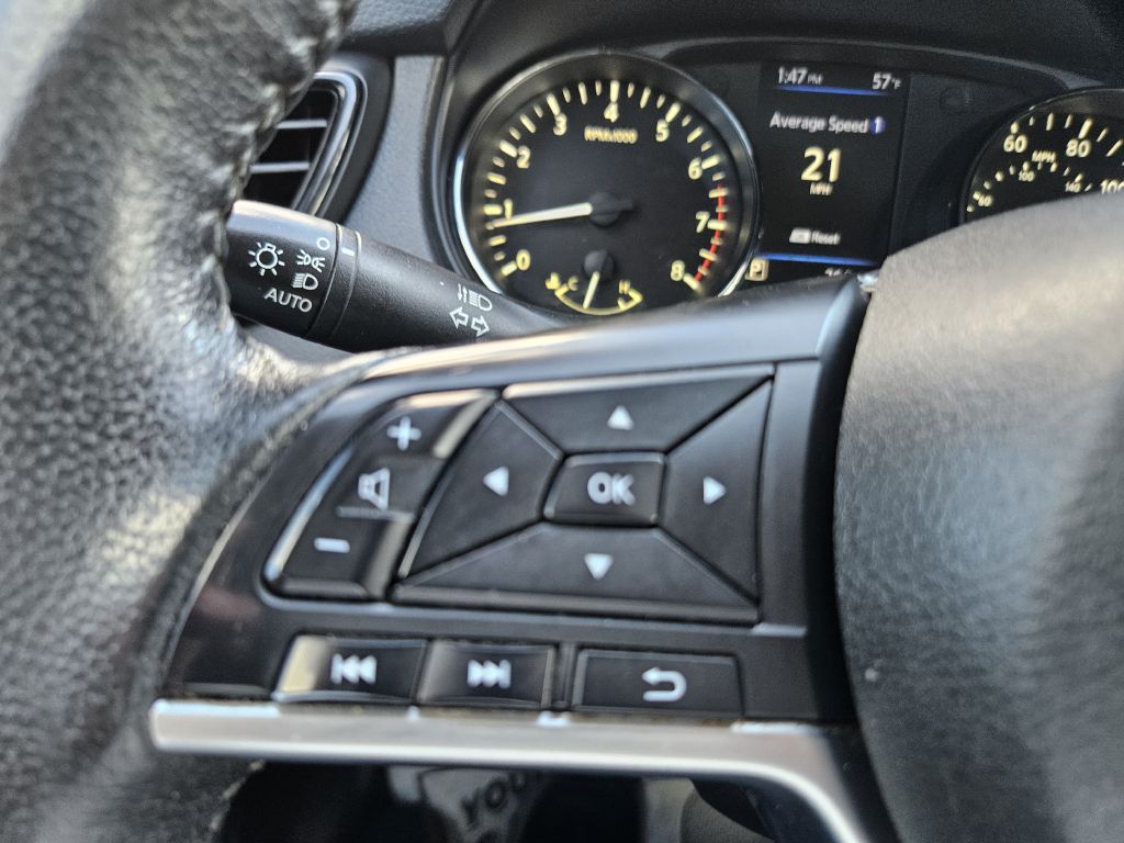 2020 Nissan Rogue SV - Photo 28