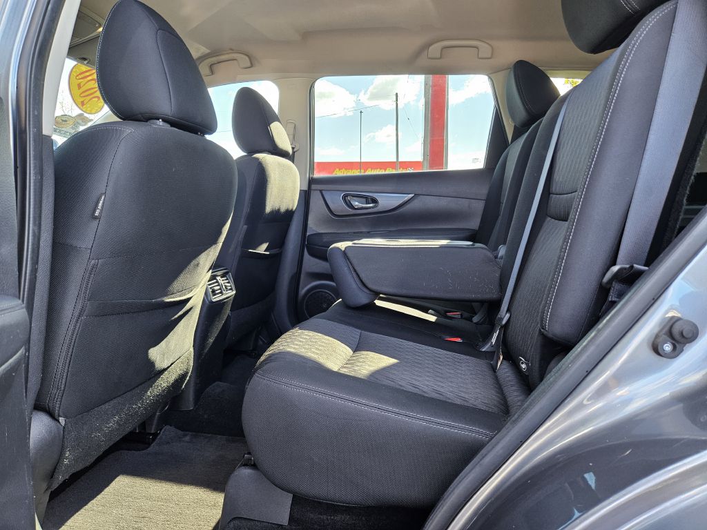 2020 Nissan Rogue SV - Photo 40