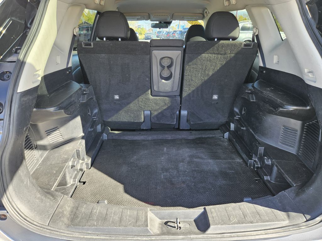 2020 Nissan Rogue SV - Photo 41