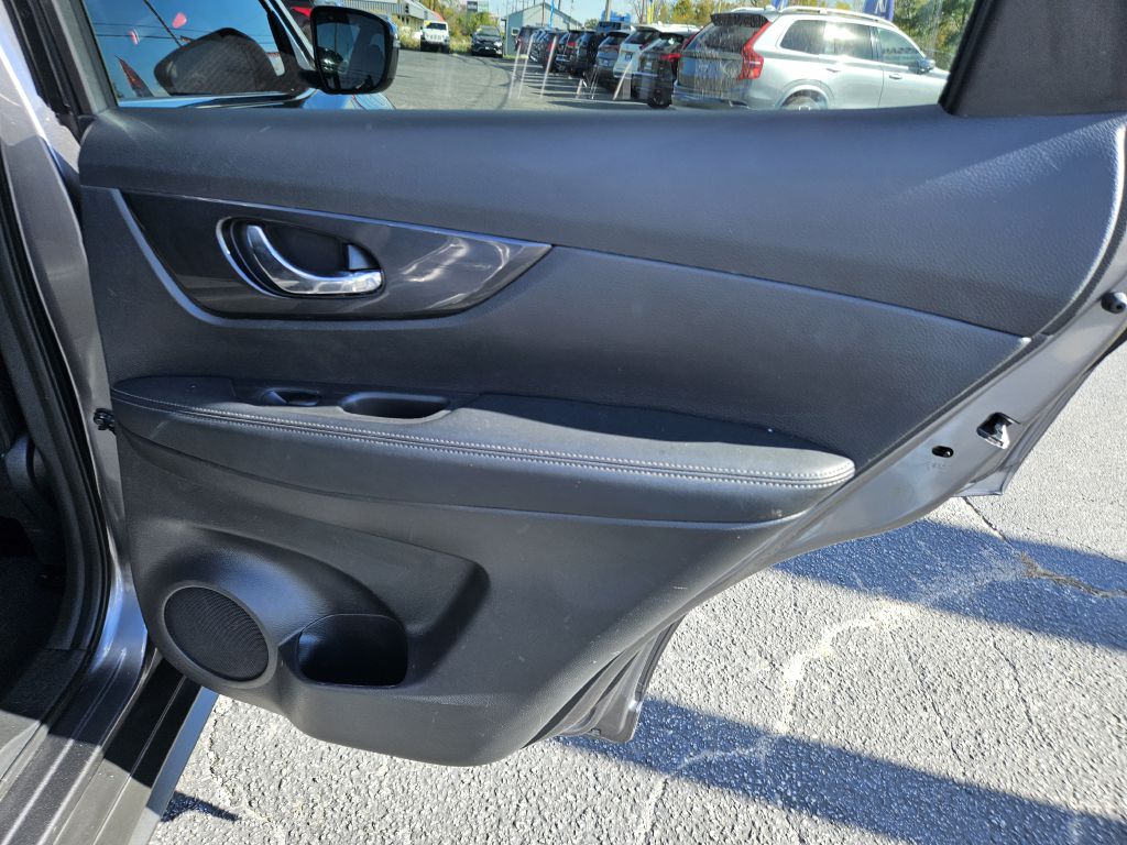 2020 Nissan Rogue SV - Photo 47