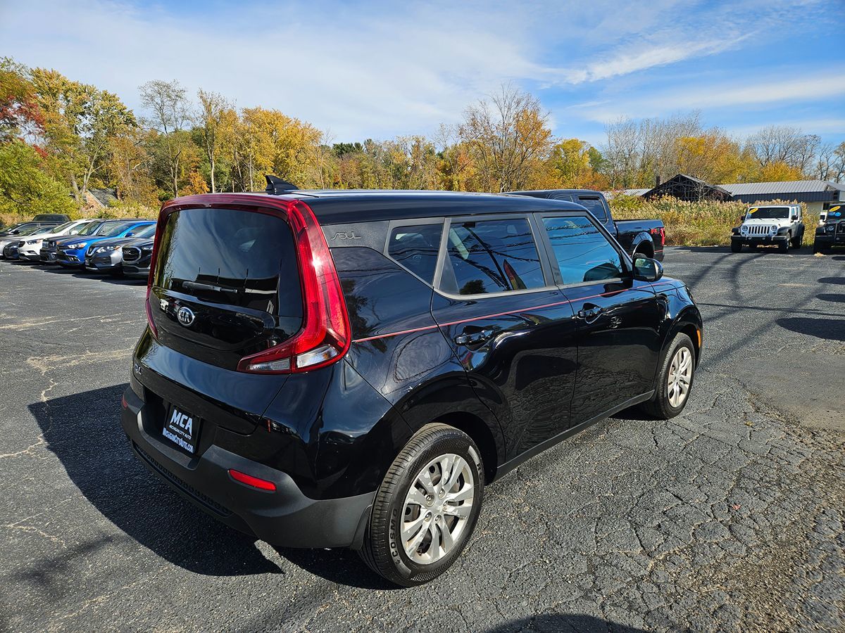 2021 Kia Soul LX - Photo 6