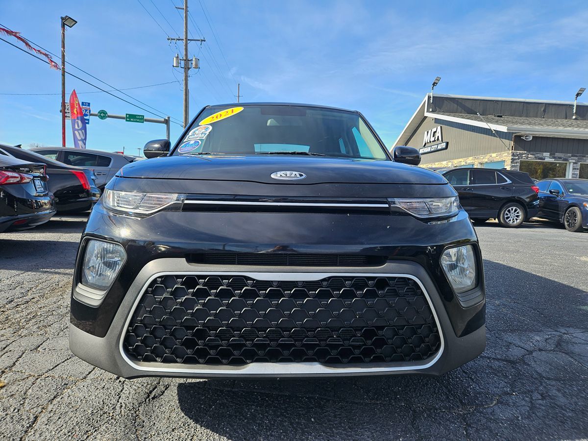 2021 Kia Soul LX - Photo 17