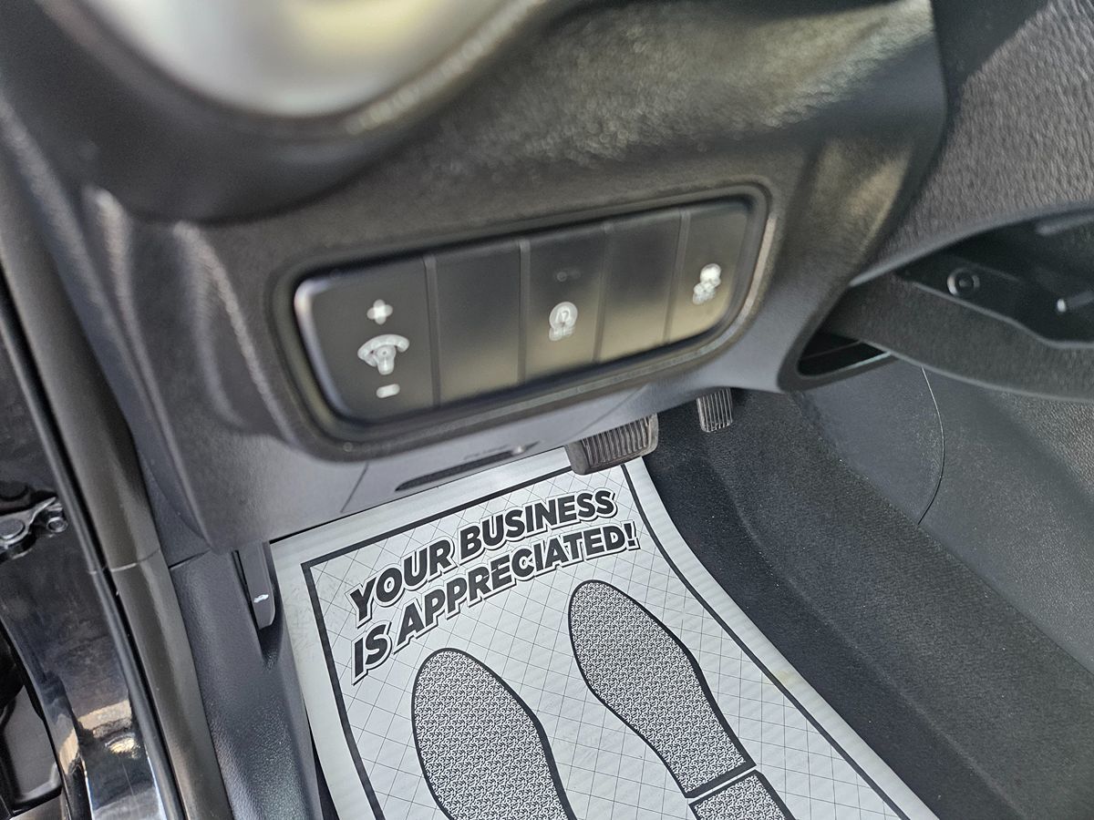 2021 Kia Soul LX - Photo 21