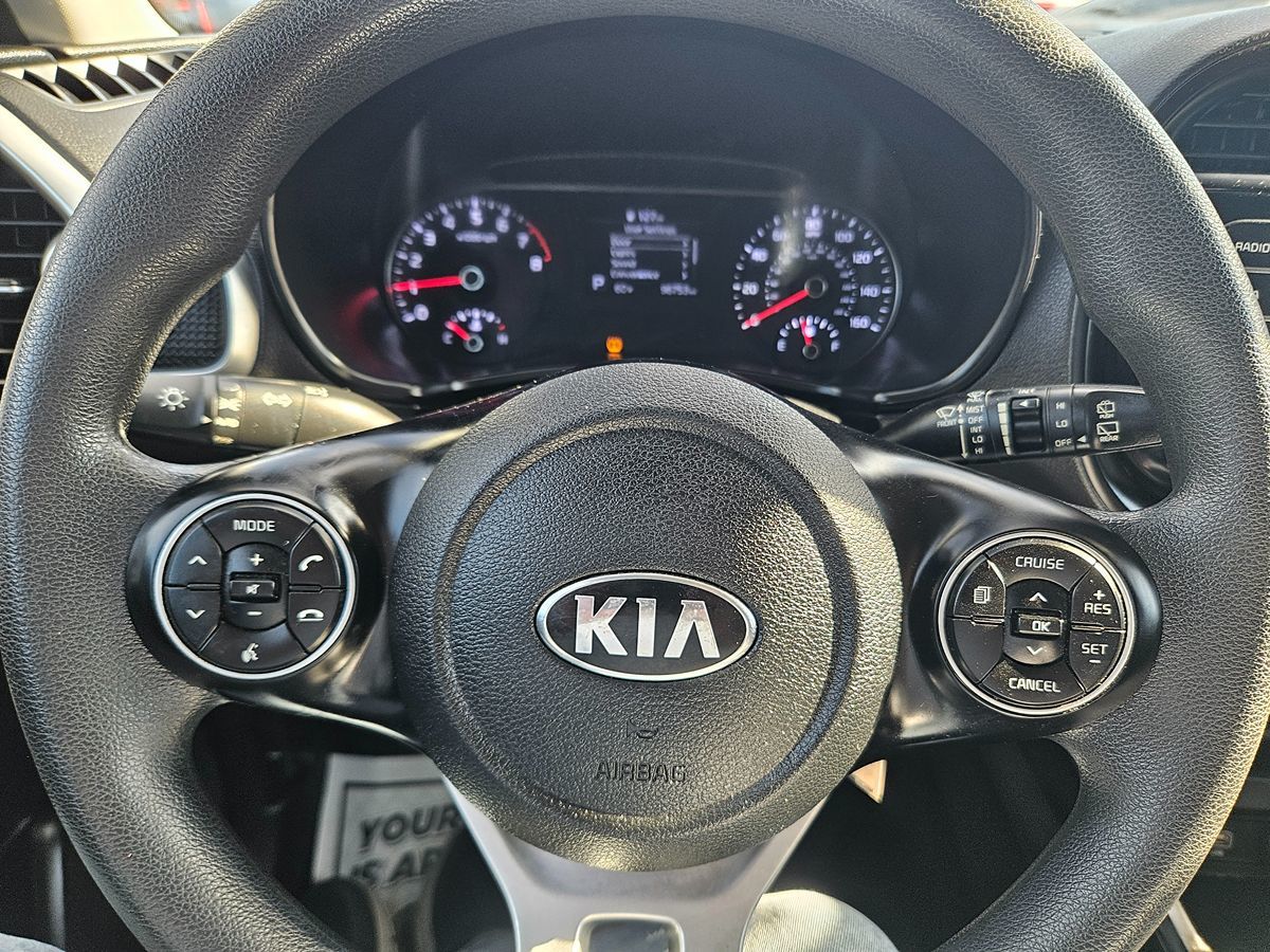 2021 Kia Soul LX - Photo 24