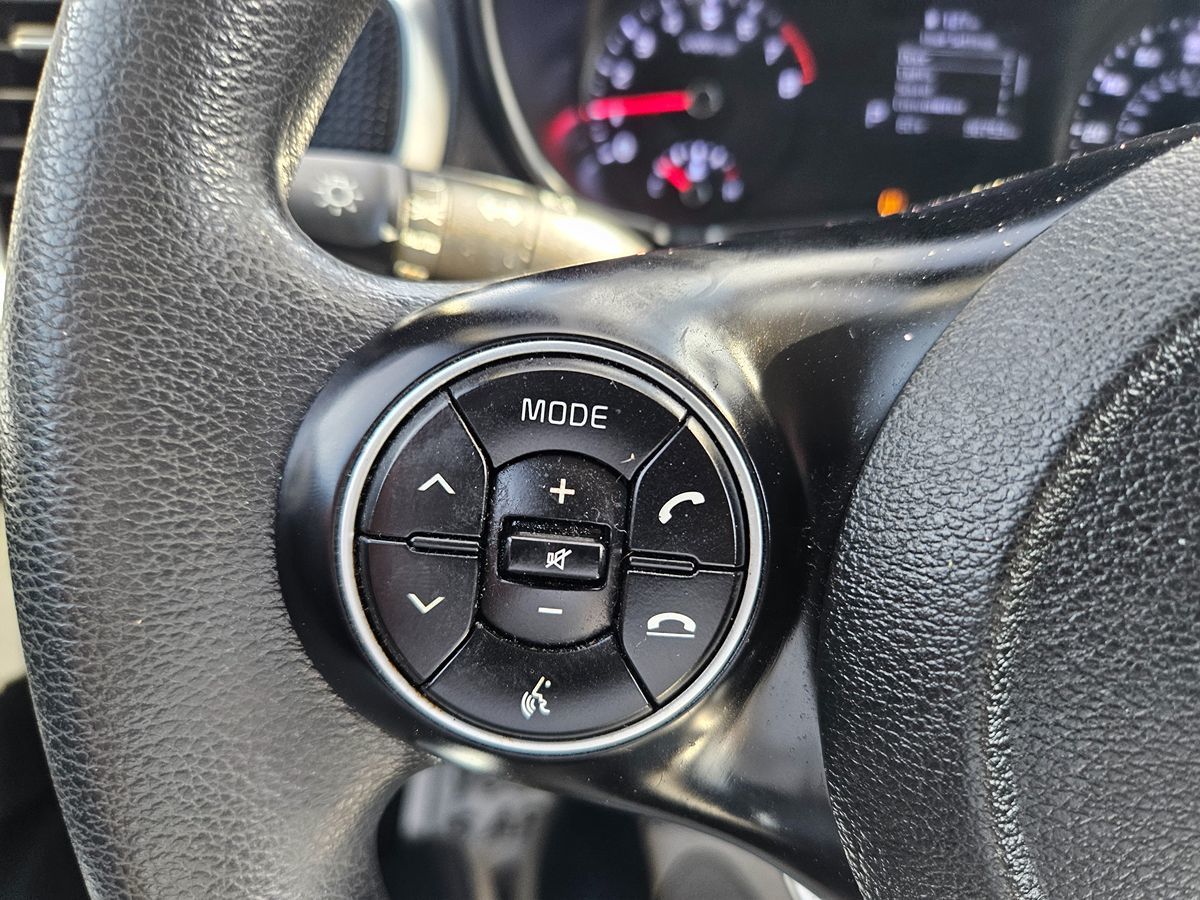 2021 Kia Soul LX - Photo 25