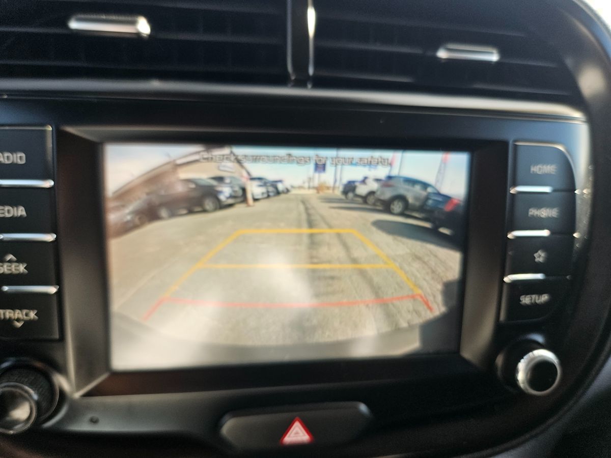 2021 Kia Soul LX - Photo 30