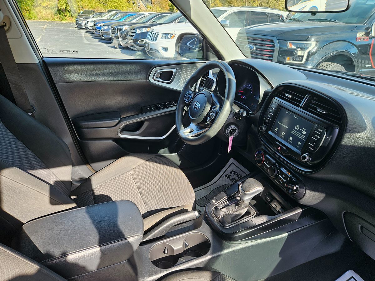 2021 Kia Soul LX - Photo 37