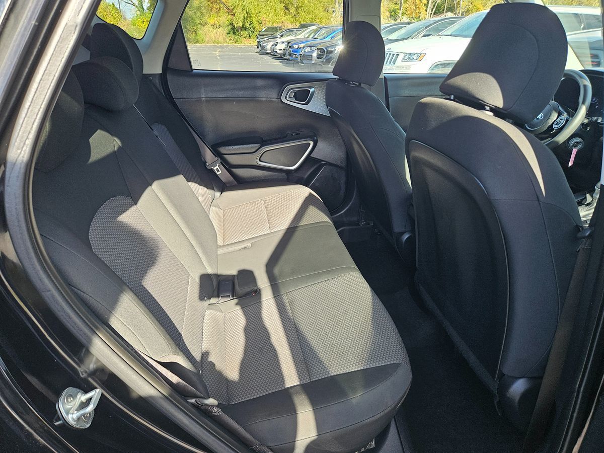 2021 Kia Soul LX - Photo 39