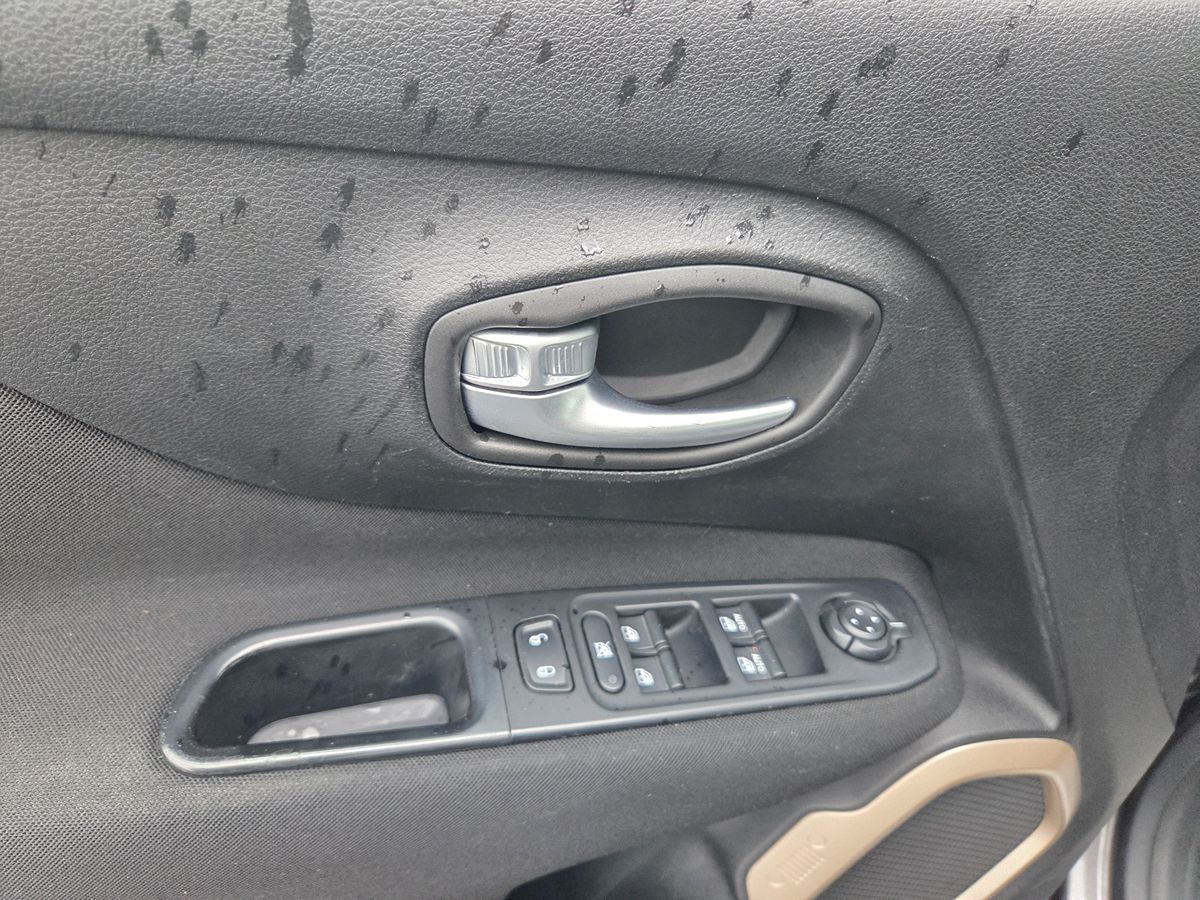 2017 Jeep Renegade Latitude - Photo 22