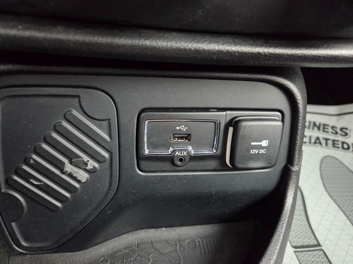 2017 Jeep Renegade Latitude - Photo 30