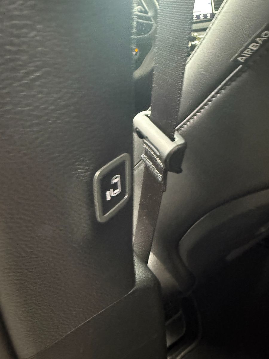 Photo 10 of this Chrysler Pacifica