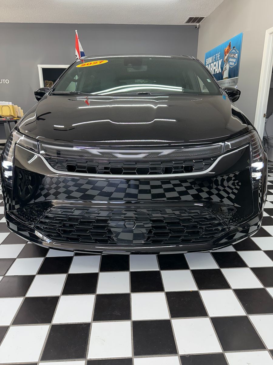 Photo 17 of this Chrysler Pacifica