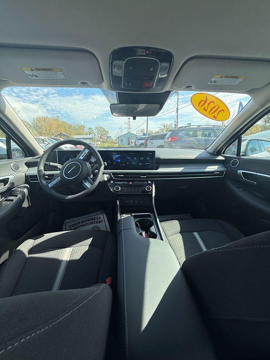 Photo 12 of this Hyundai Sonata Hybrid