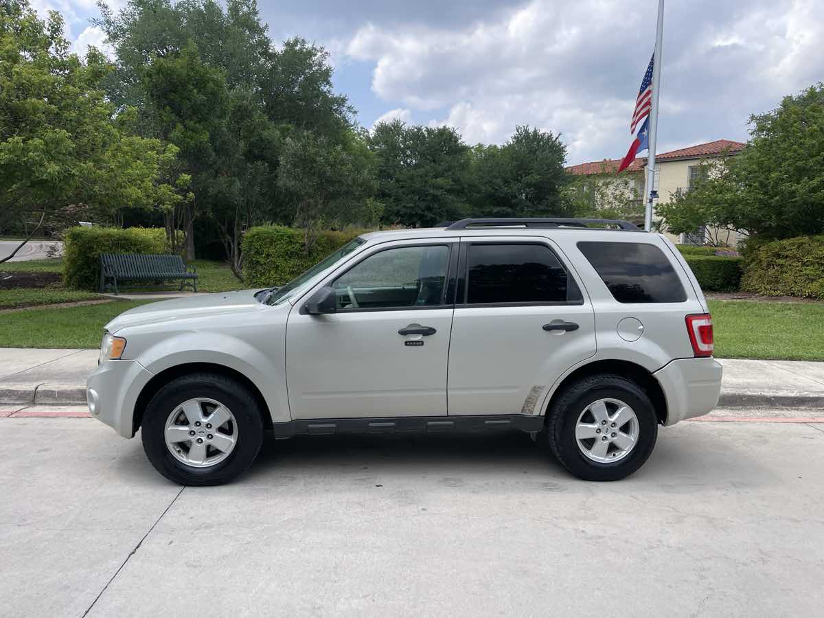 2009 Ford Escape XLT - Photo 5