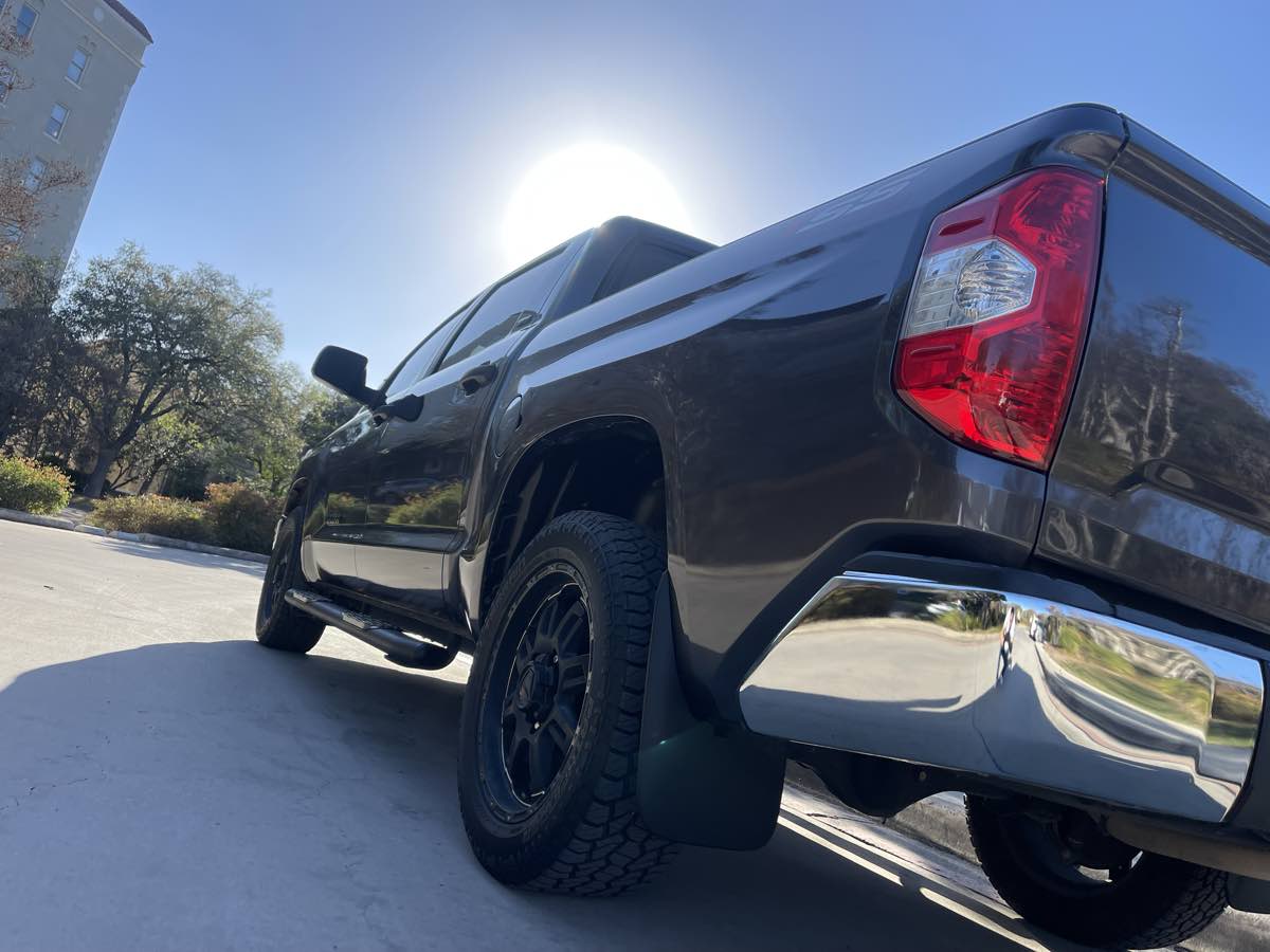 2019 Toyota Tundra SR5 - Photo 9
