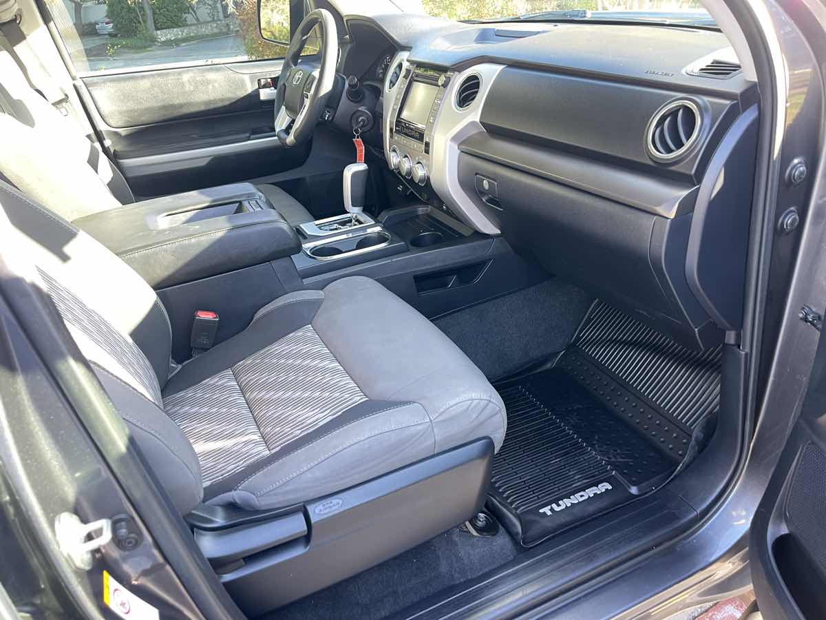 2019 Toyota Tundra SR5 - Photo 23