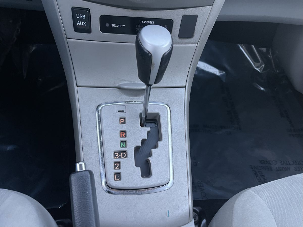 2013 Toyota Corolla L - Photo 6