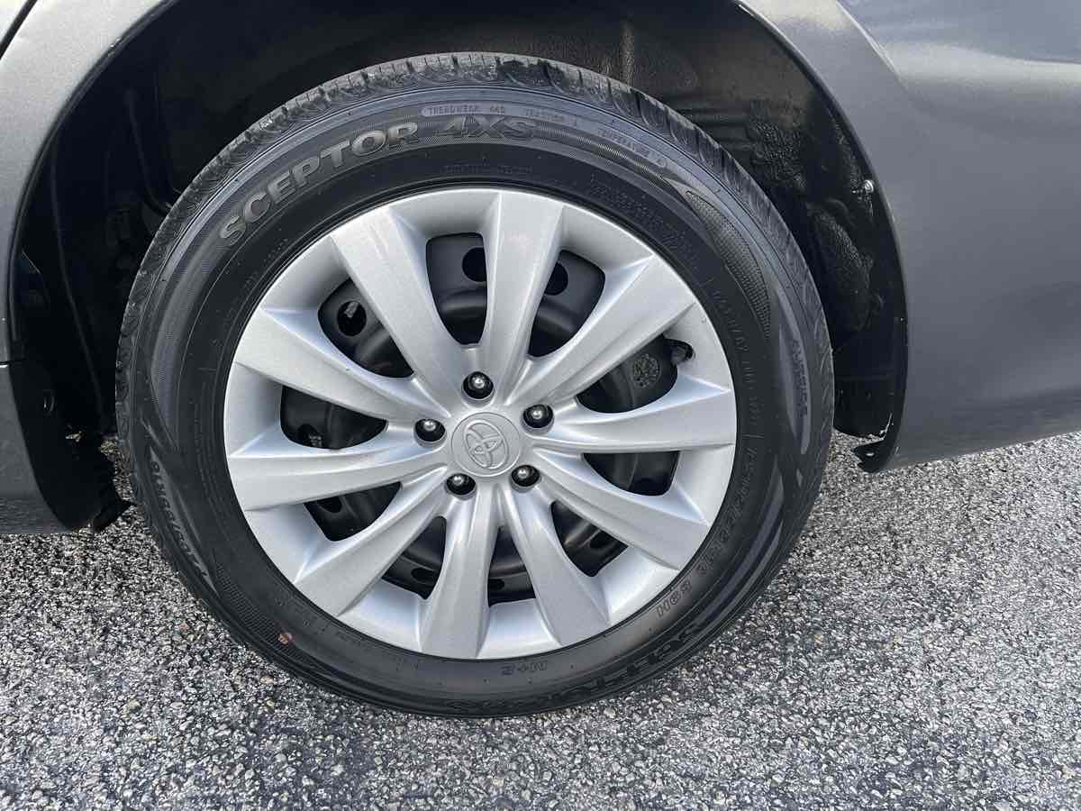 2013 Toyota Corolla L - Photo 13