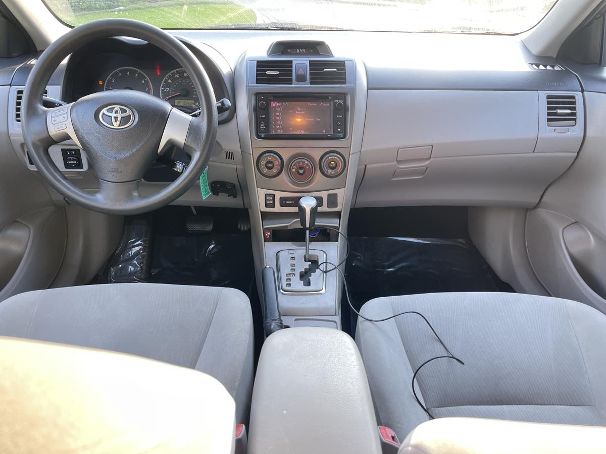 2013 Toyota Corolla L - Photo 13