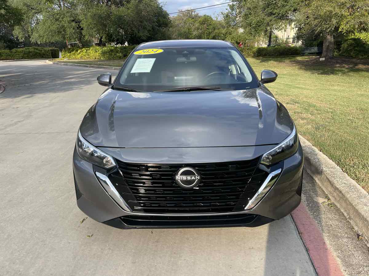 Photo 6 of this Nissan Sentra