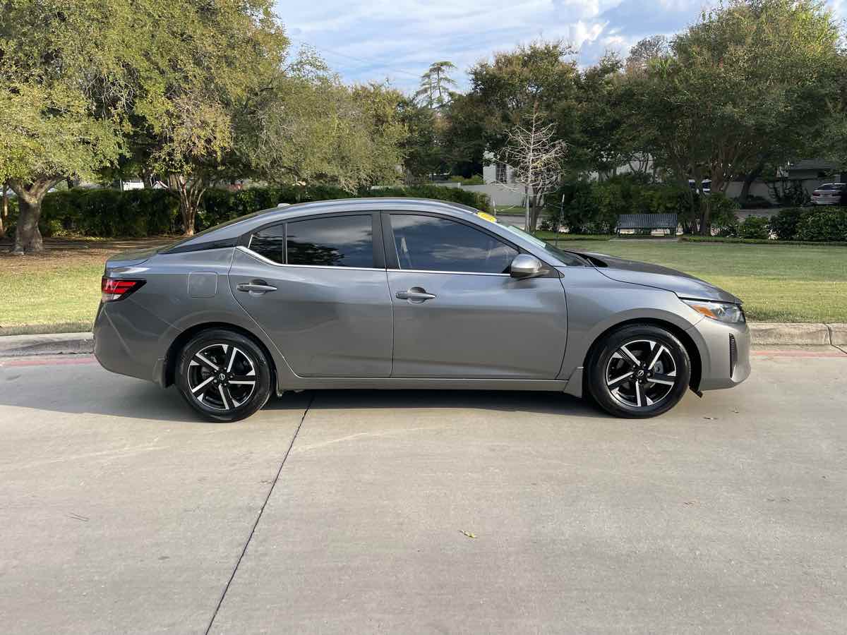 Photo 7 of this Nissan Sentra
