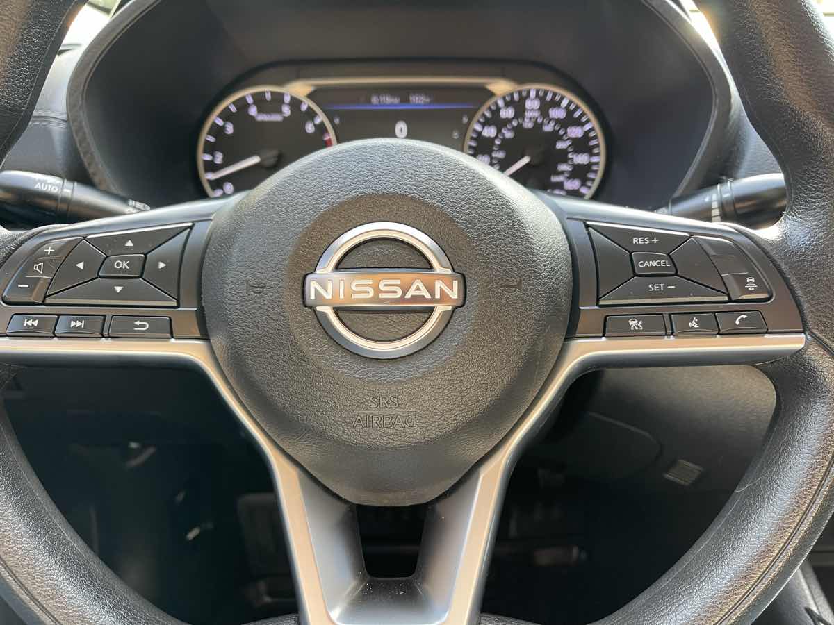 Photo 16 of this Nissan Sentra