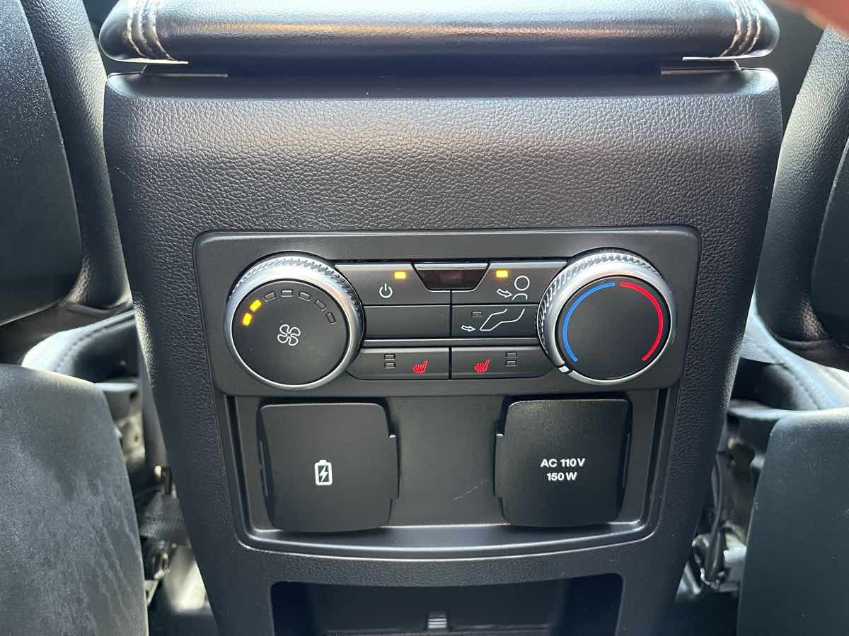 Photo 14 of this Ford Explorer