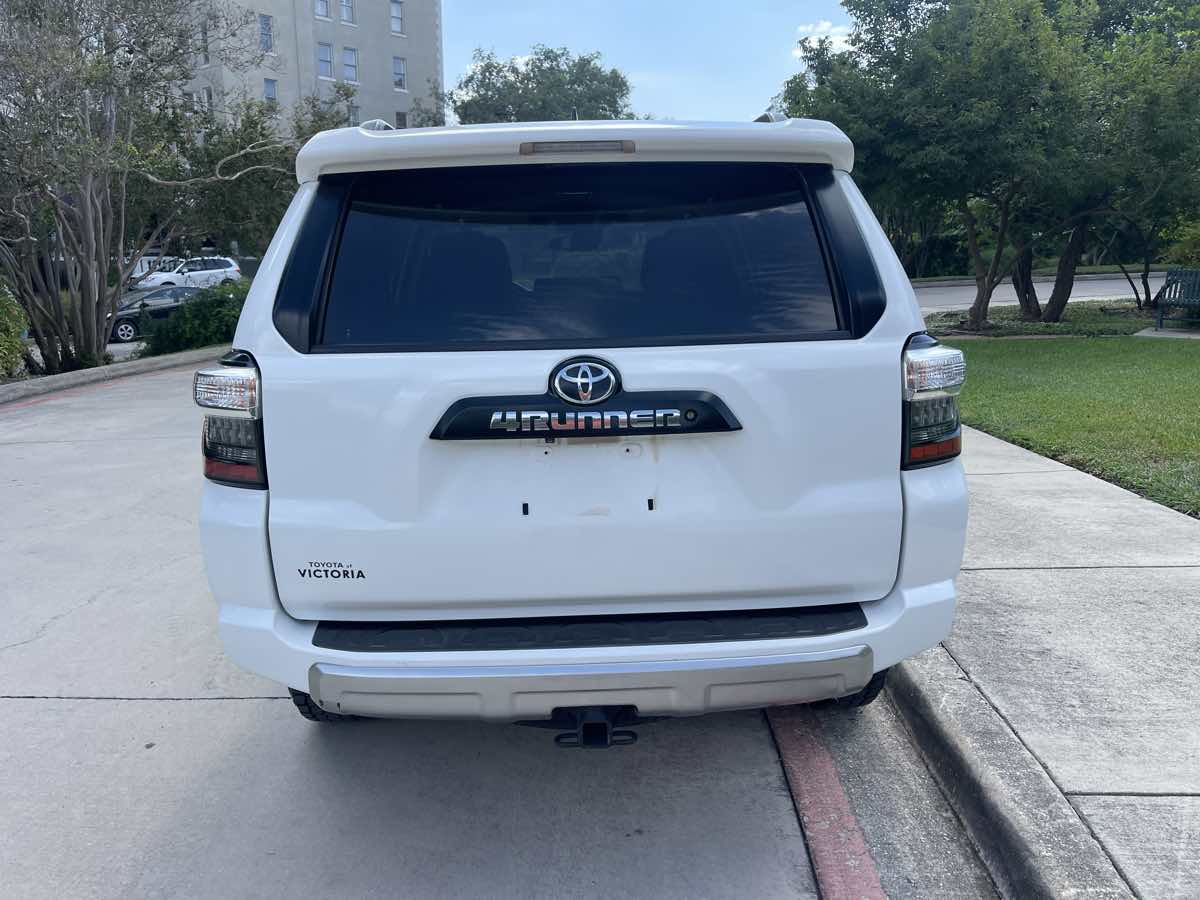 Photo 8 of this Toyota 4Runner