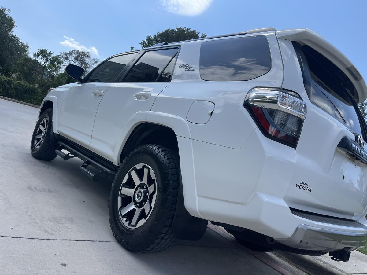 Photo 9 of this Toyota 4Runner