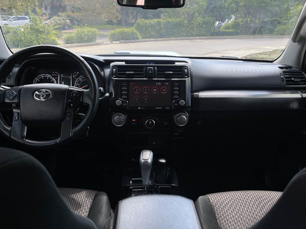 Photo 14 of this Toyota 4Runner
