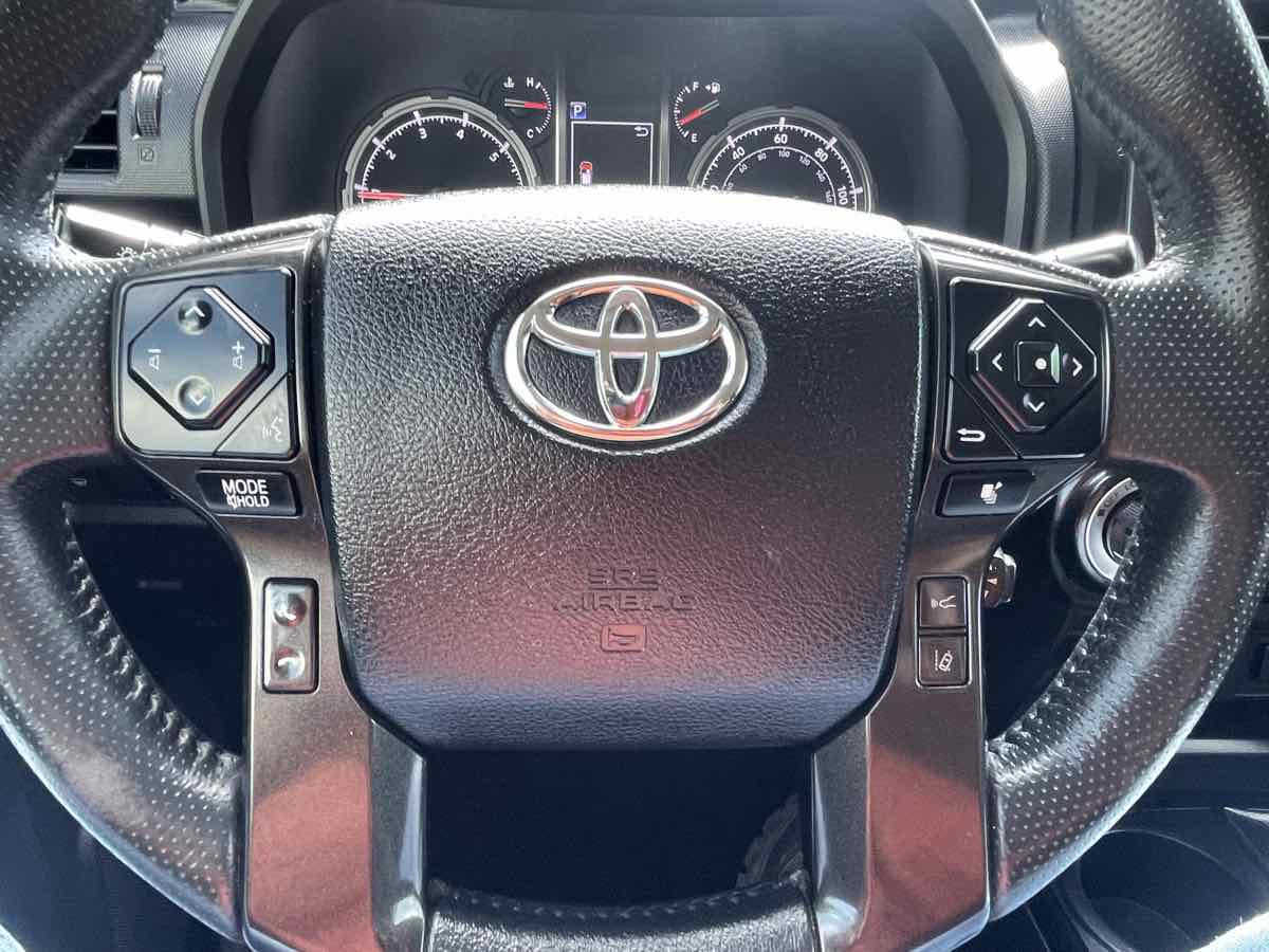 Photo 21 of this Toyota 4Runner
