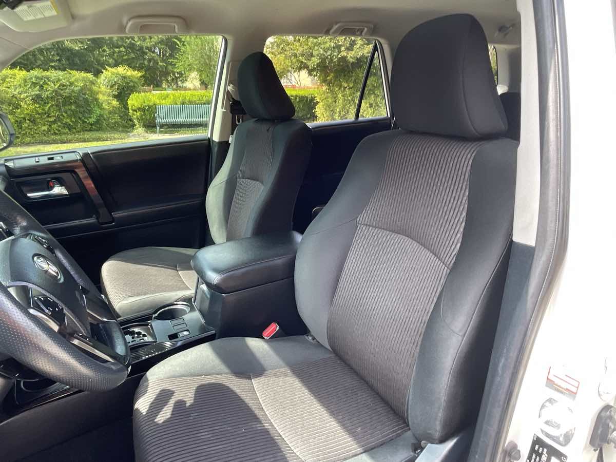 Photo 30 of this Toyota 4Runner