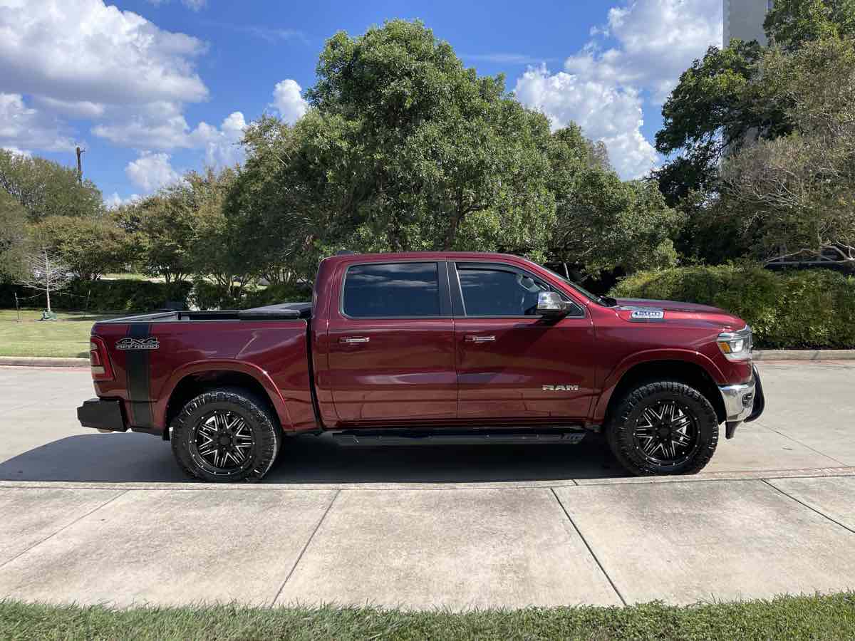 Photo 7 of this Ram 1500