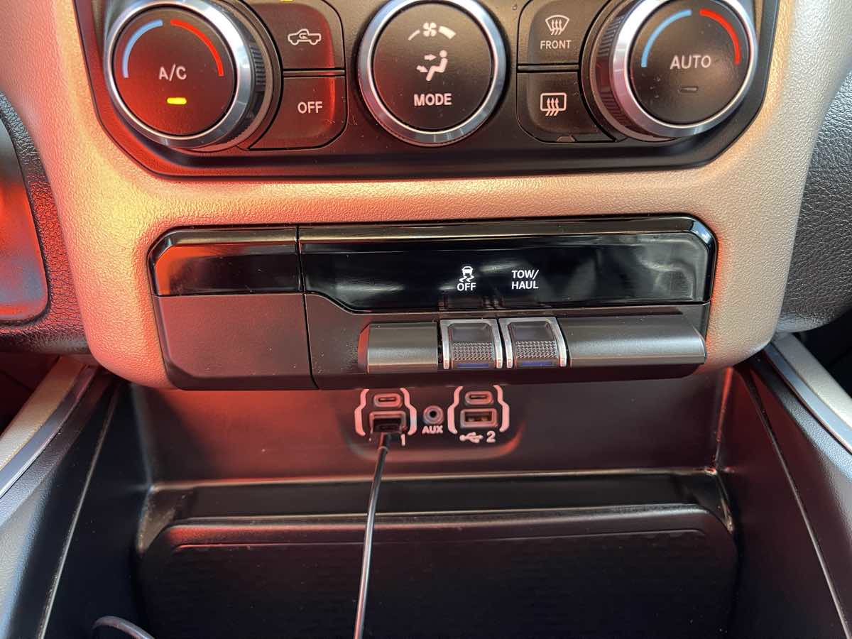 Photo 17 of this Ram 1500