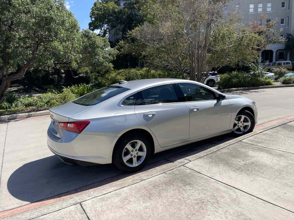 Photo 2 of this Chevrolet Malibu