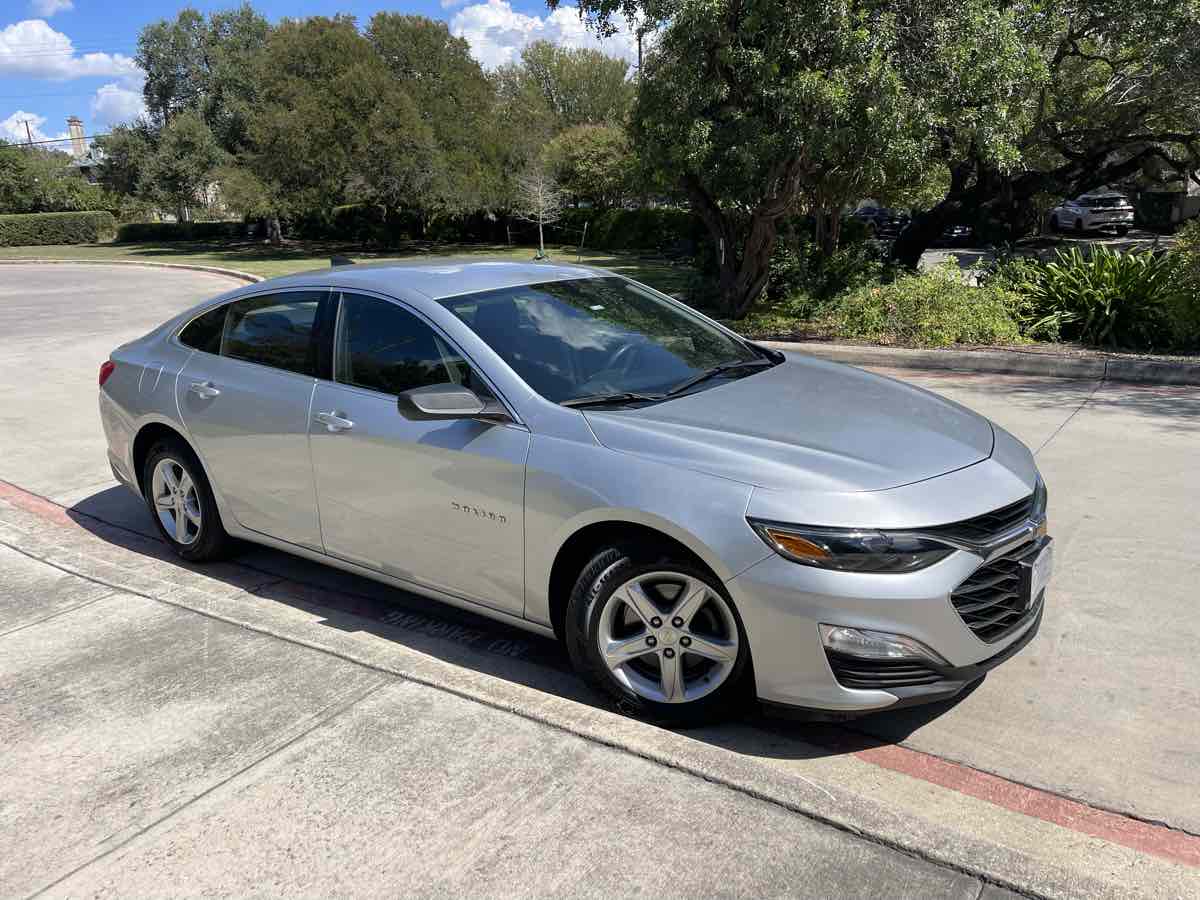 Photo 3 of this Chevrolet Malibu