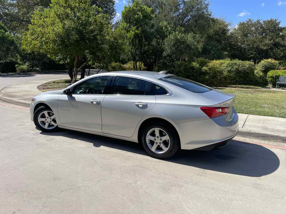Photo 4 of this Chevrolet Malibu