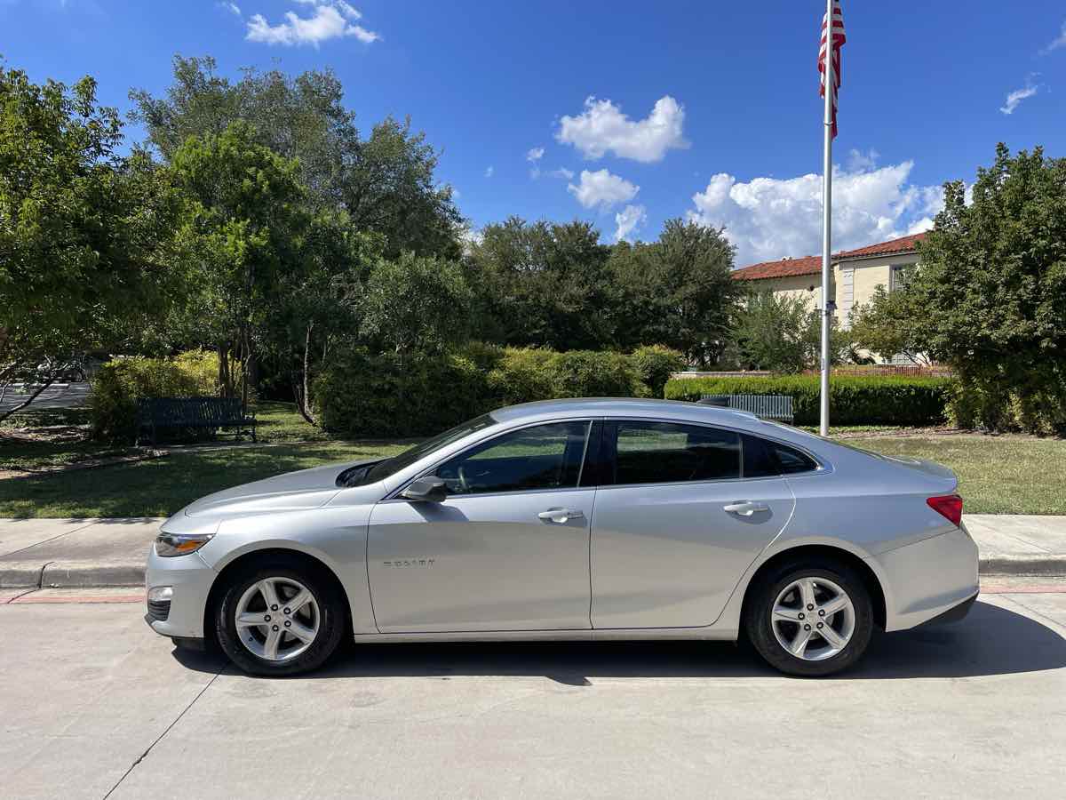 Photo 5 of this Chevrolet Malibu