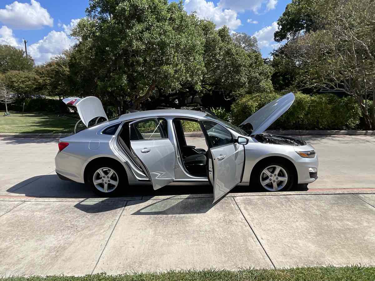 Photo 12 of this Chevrolet Malibu